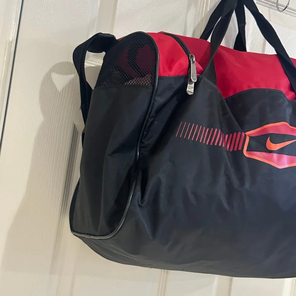 Nike Duffel Bag Black Red Gym Training Sport Travel Weekend Bag 18 inch